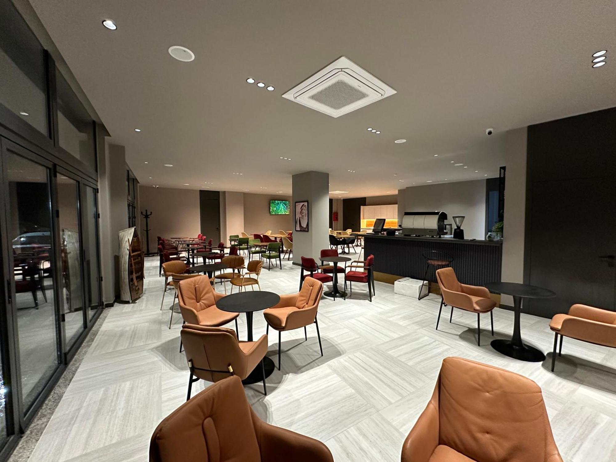 Hotel The Roots Boutique 4*